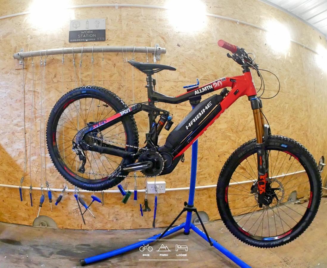 Bike Park Lodge Merthyr Tydfil Exterior photo